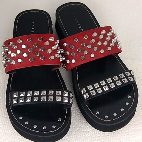 Topshop Shoes - ♥️BUNDLE ONLY❤️Top Shop Leather Like Silver Studded Sandles